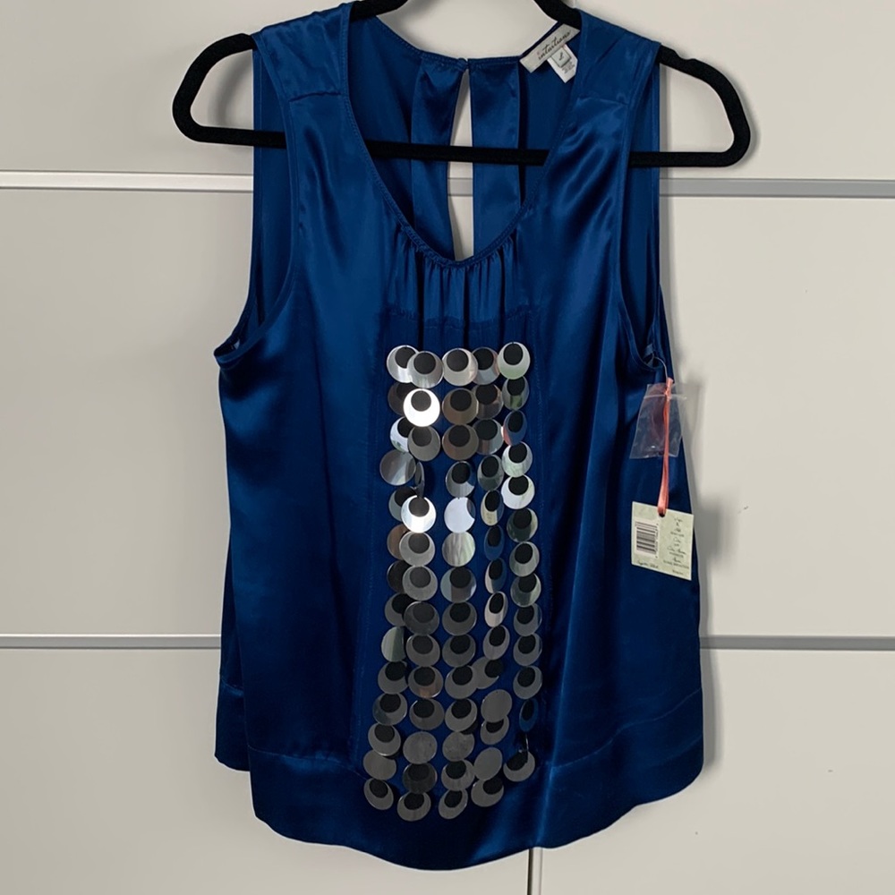 NWT GORGEOUS Top!!!